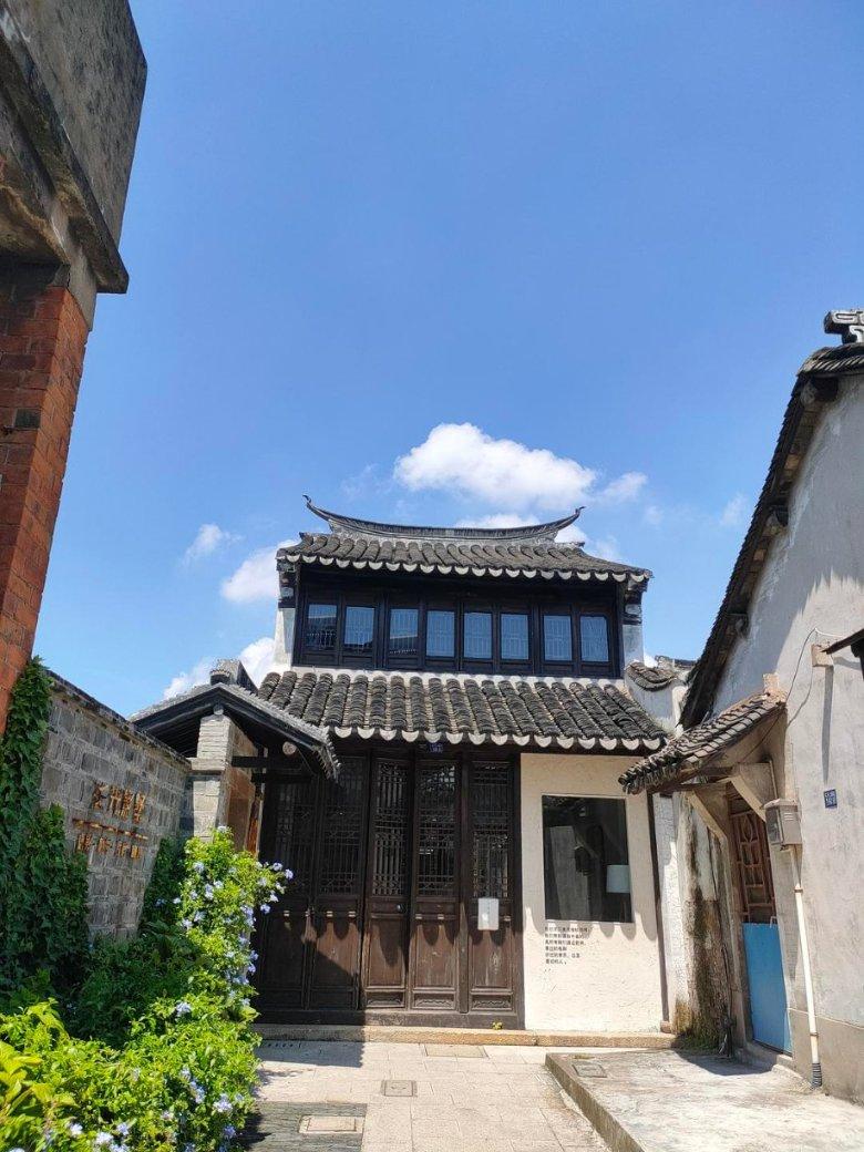 乌导弹击中俄运输机,死的却是自己人,泽连斯基敢做不敢认
